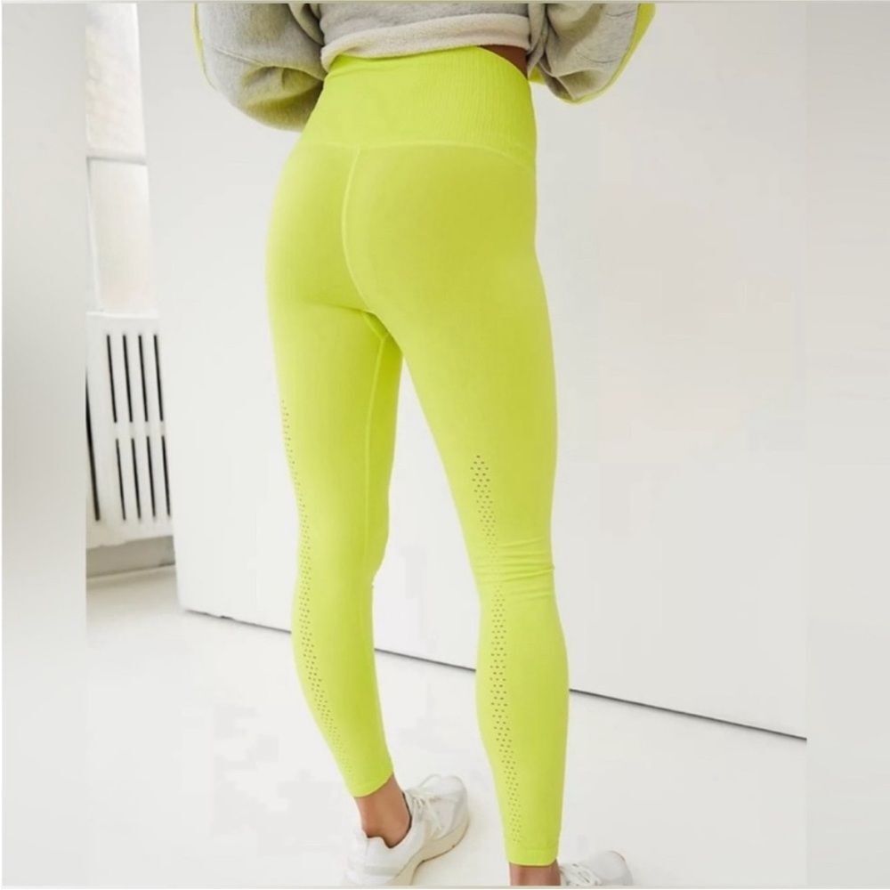 Fp Free People Movement M/L Good Karma Leggings Yellow Green Neon Leggings
